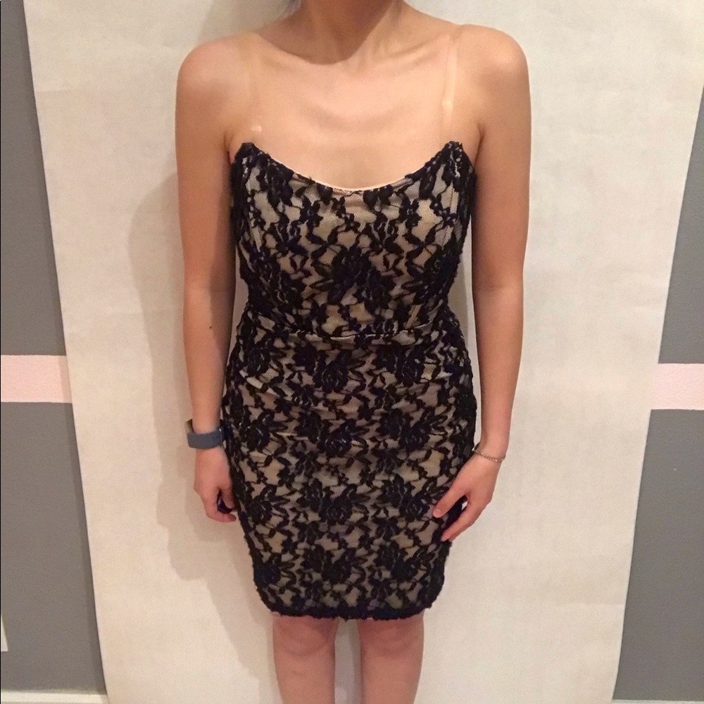 Windsor Lace Bodycon Dress